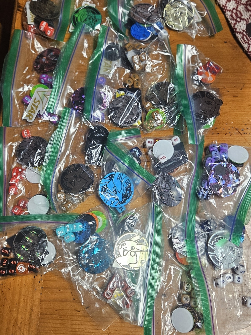 Pokemon 19 Assorted Game Tokens and Dice Set - Mixed Colors